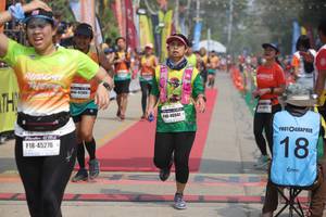 BIB: 429, 40941, 45276
                            <button type="button" onclick="openModal(8249736)" class="btn btn-primary btn-sm float-right btn-popup" data-toggle="modal" data-target=".modal-high-quality">
                        <i class="fas fa-shopping-cart"></i> Add to Cart
                    </button>
                                            <button type="button" onclick="isThisMe(8249736, true)" class="btn btn-success btn-sm float-right btn-popup btn-isme hidden" data-toggle="tooltip" data-placement="bottom" title="นี่คือรูปของคุณใช่ไหม คลิกที่นี่เพื่อเอาเข้าอัลบั้ม">
                        <i class="fas fa-plus"></i> Add to album
                    </button>
                    <button type="button" onclick="isThisMe(8249736, false)" class="btn btn-warning btn-sm float-right btn-popup btn-isnotme hidden">
                        <i class="fas fa-ban"></i> Remove from album
                    </button>